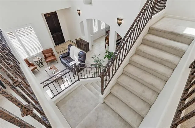 18120 Jaguar Court Los Angeles, CA 91335
