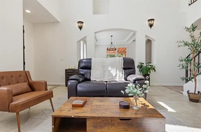 18120 Jaguar Court Los Angeles, CA 91335