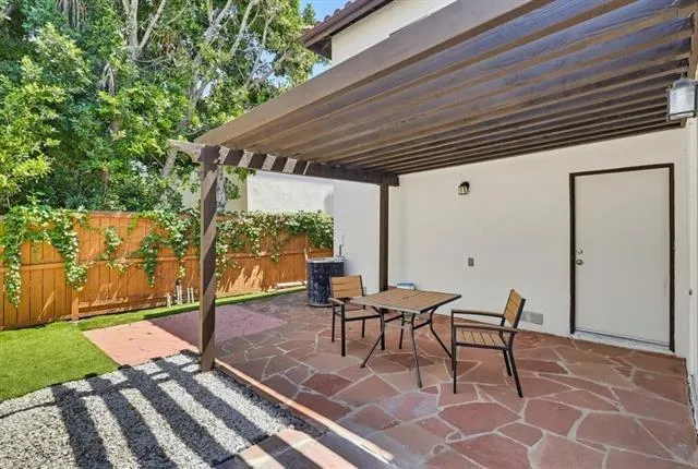 18120 Jaguar Court Los Angeles, CA 91335
