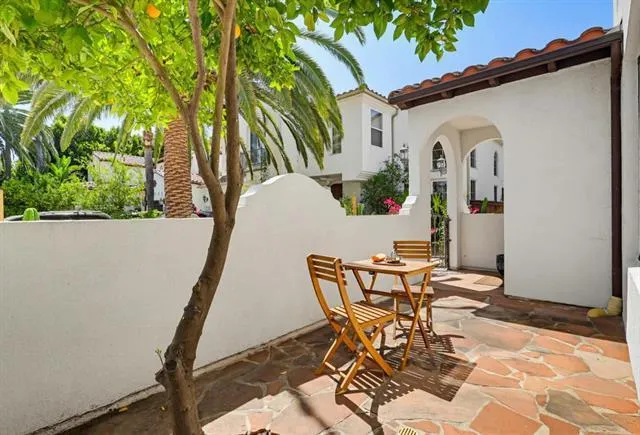 18120 Jaguar Court Los Angeles, CA 91335