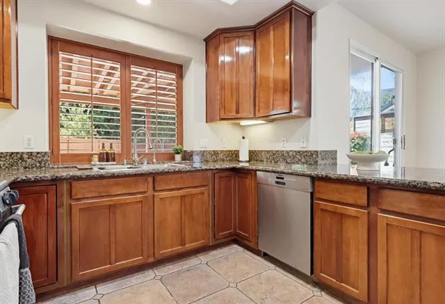 18120 Jaguar Court Los Angeles, CA 91335