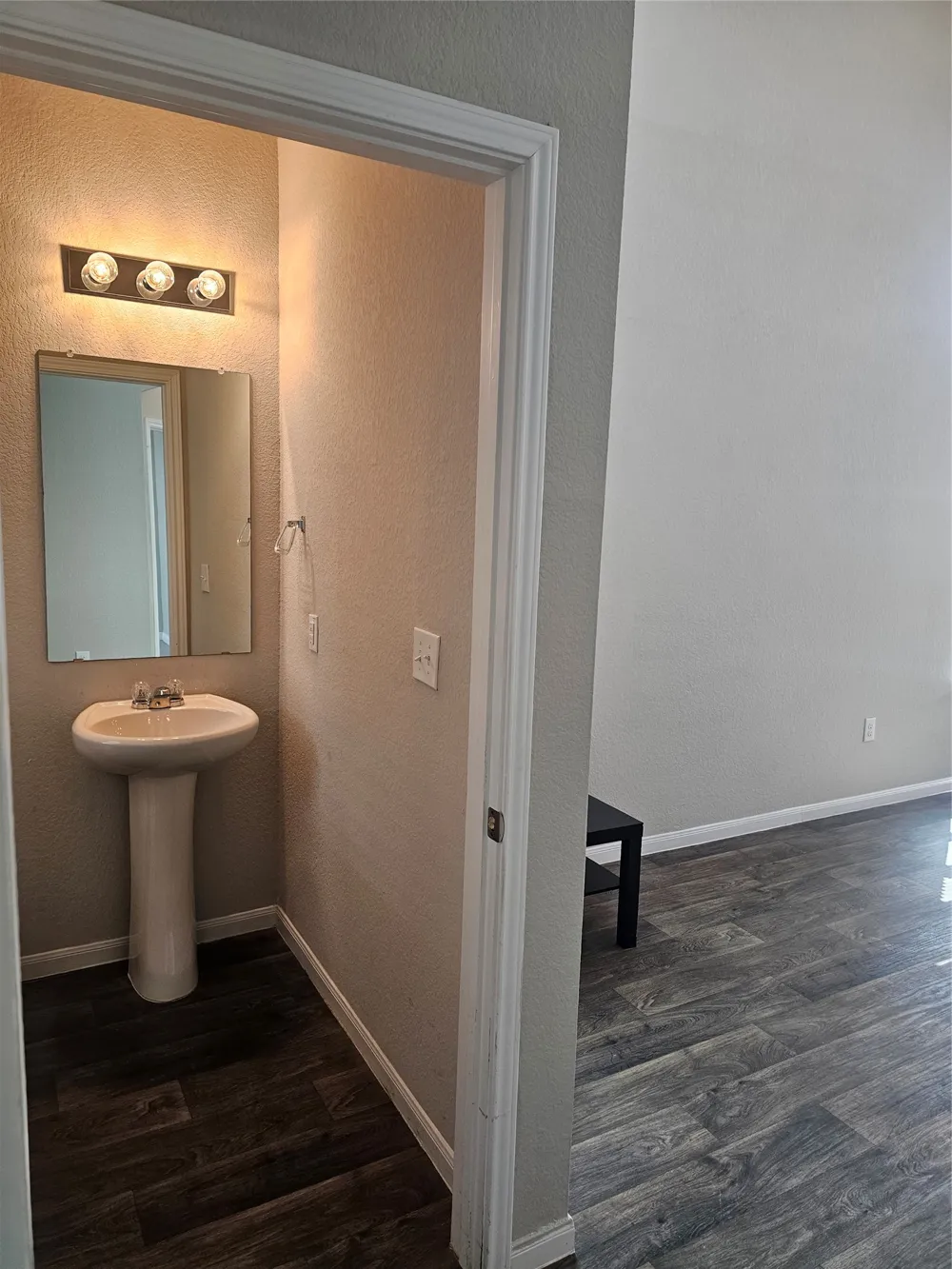 10504 Fulton Avenue Austin, TX 78754