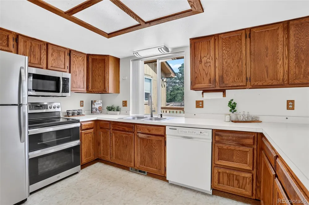 28384 Tresine Drive Evergreen, CO 80439