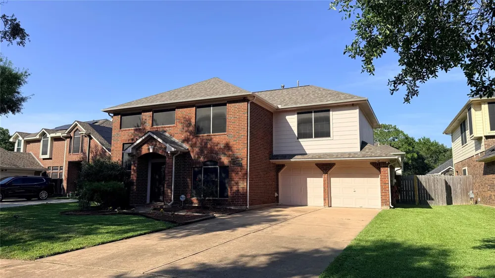 106 Crimson Bay Drive League City, TX 77573