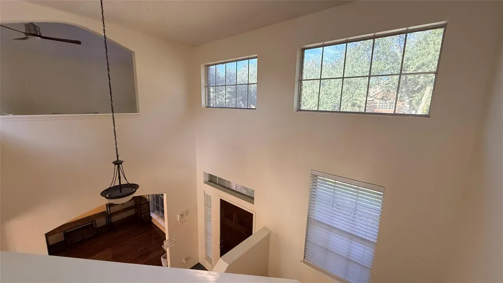 106 Crimson Bay Drive League City, TX 77573