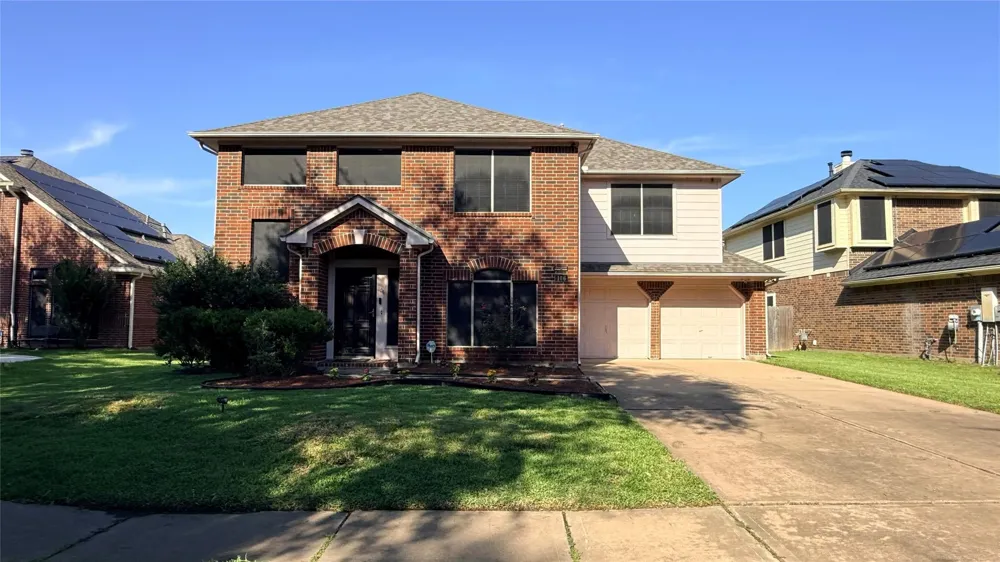 106 Crimson Bay Drive League City, TX 77573