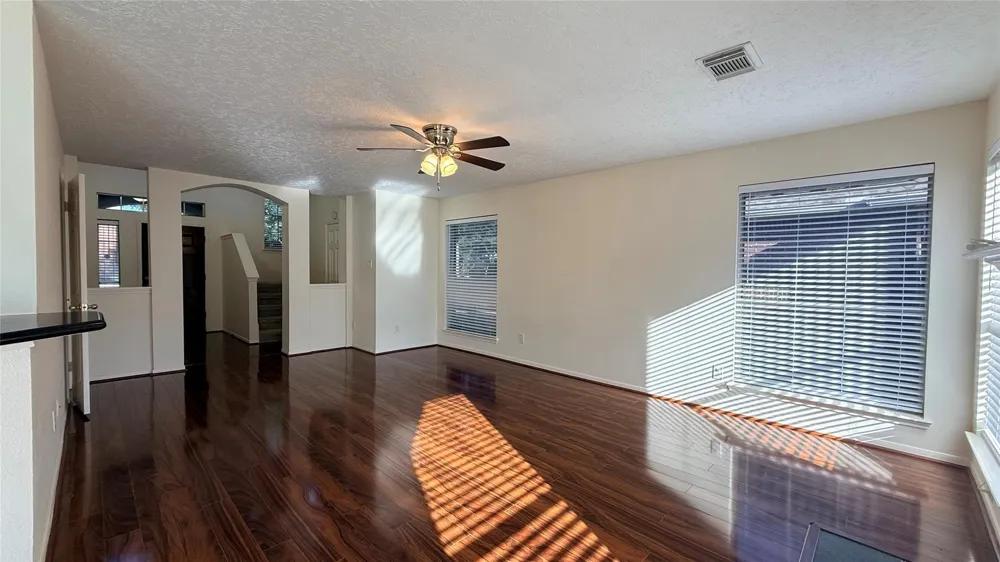 106 Crimson Bay Drive League City, TX 77573