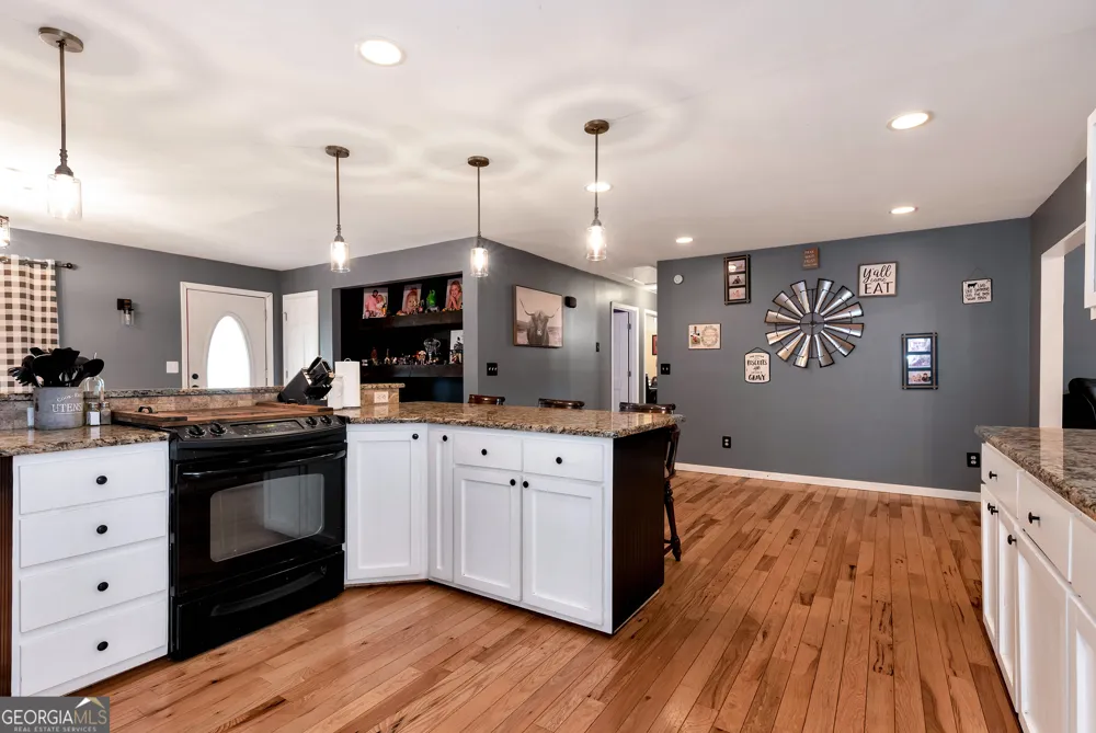6009 Holly Springs RD Pendergrass, GA 30567