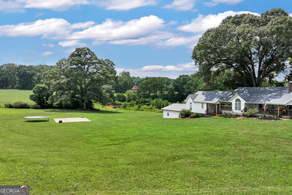 6009 Holly Springs RD Pendergrass, GA 30567