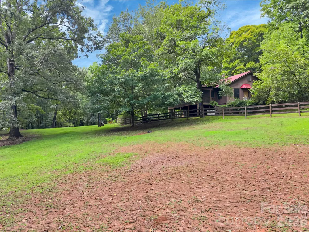 989 Fox Mountain Road Columbus, NC 28722