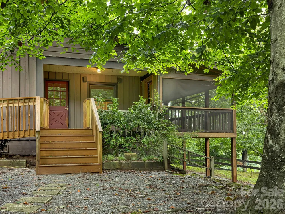 989 Fox Mountain Road Columbus, NC 28722