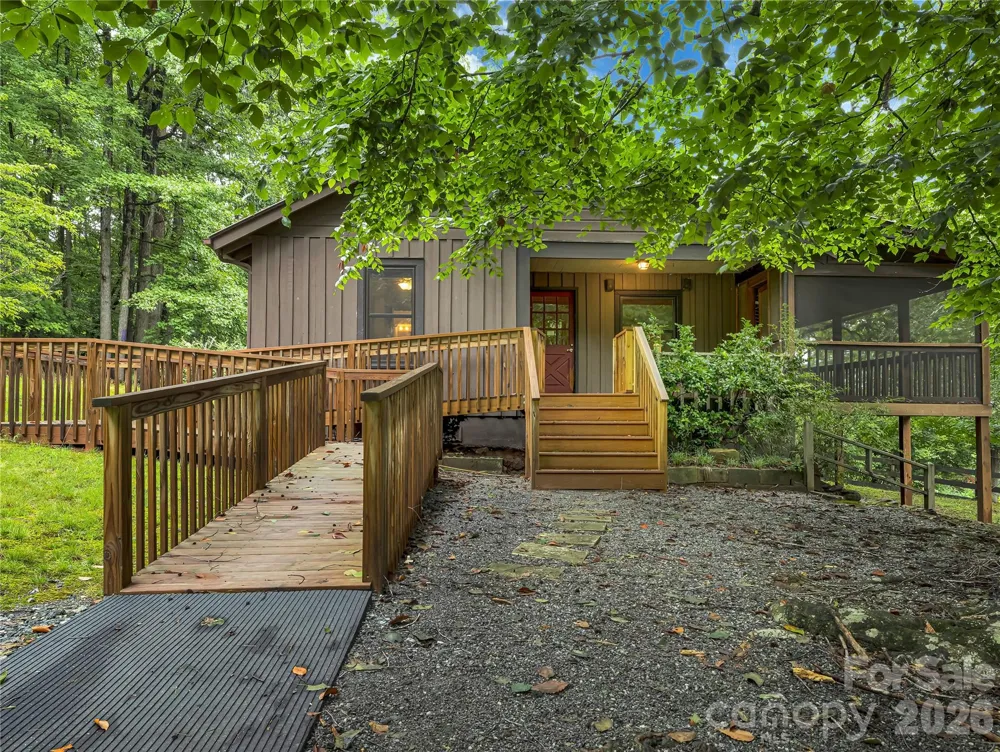 989 Fox Mountain Road Columbus, NC 28722