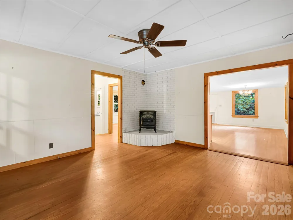989 Fox Mountain Road Columbus, NC 28722