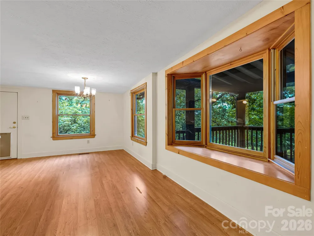 989 Fox Mountain Road Columbus, NC 28722