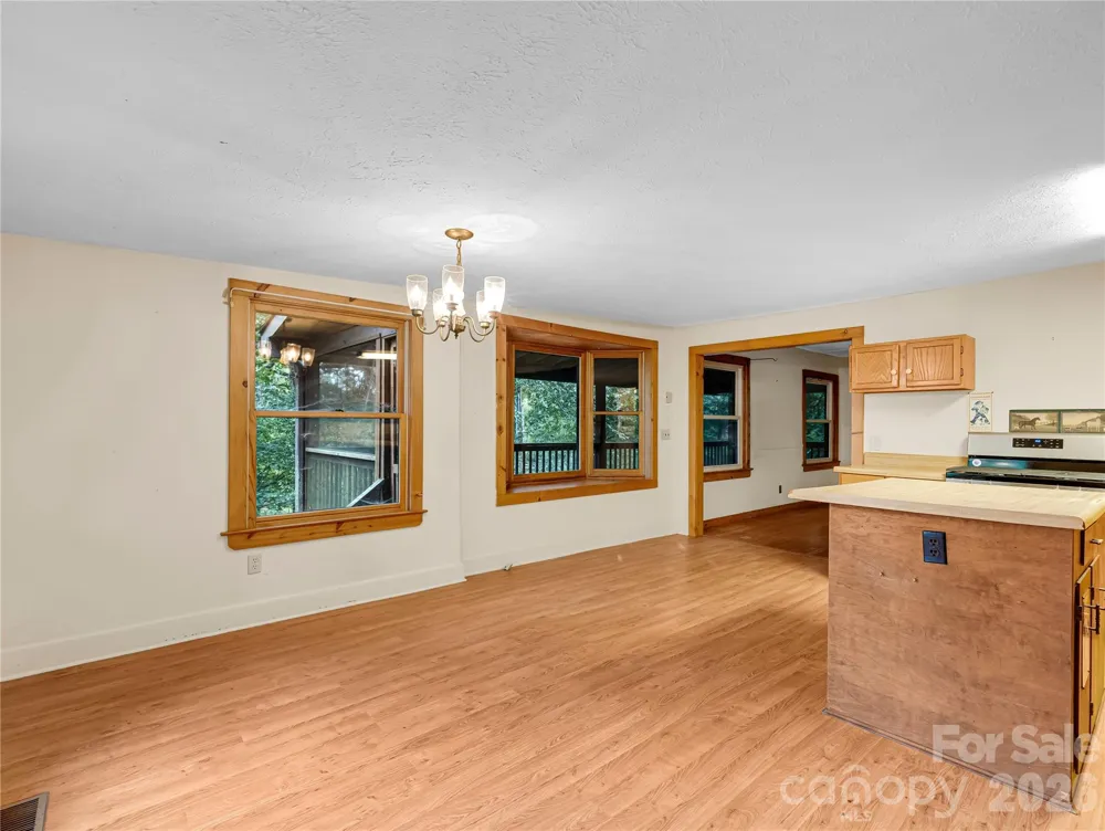 989 Fox Mountain Road Columbus, NC 28722