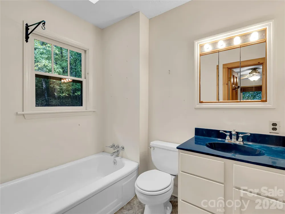 989 Fox Mountain Road Columbus, NC 28722
