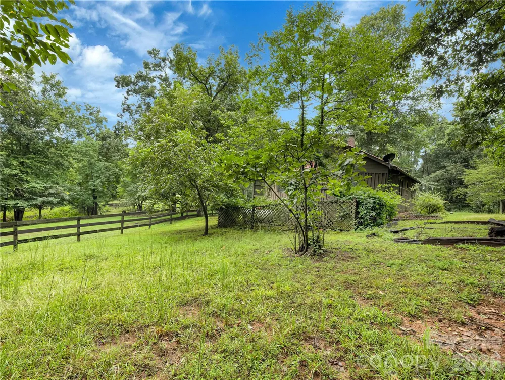 989 Fox Mountain Road Columbus, NC 28722