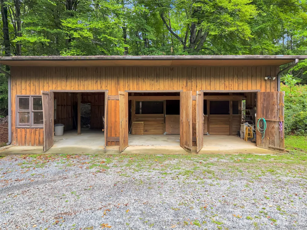 989 Fox Mountain Road Columbus, NC 28722