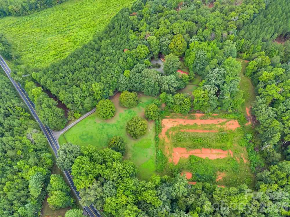 989 Fox Mountain Road Columbus, NC 28722