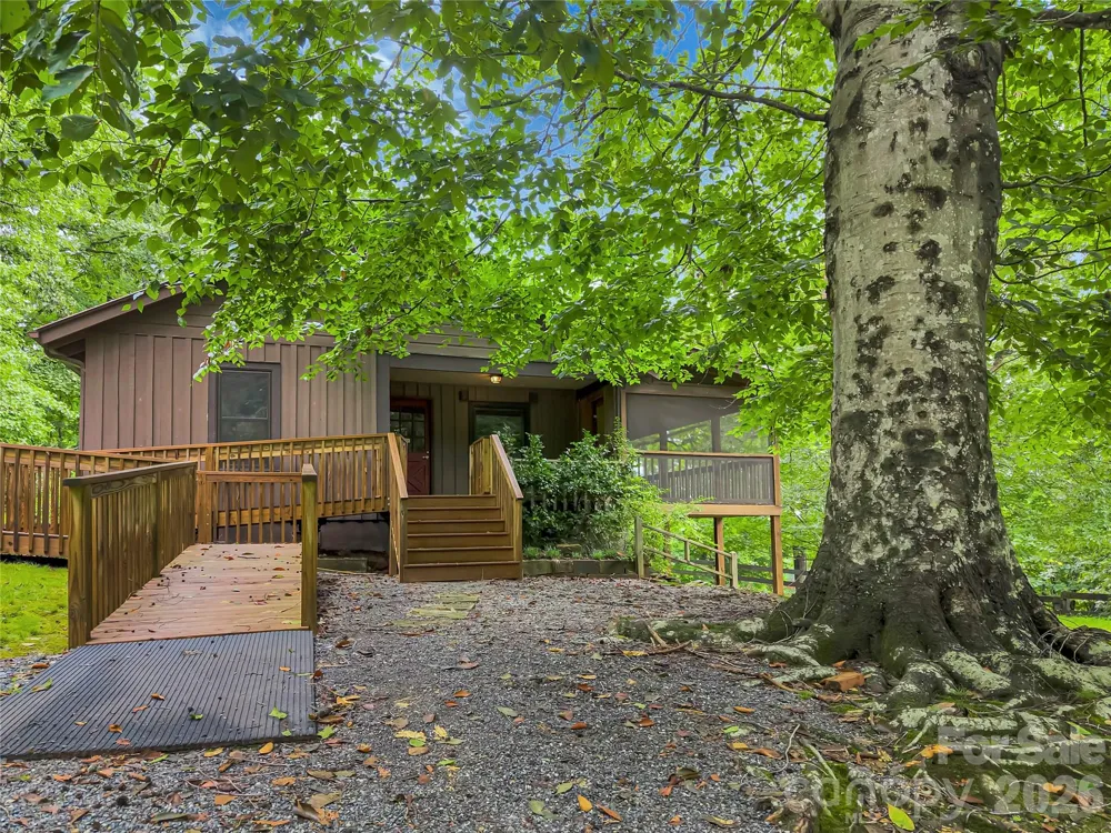 989 Fox Mountain Road Columbus, NC 28722