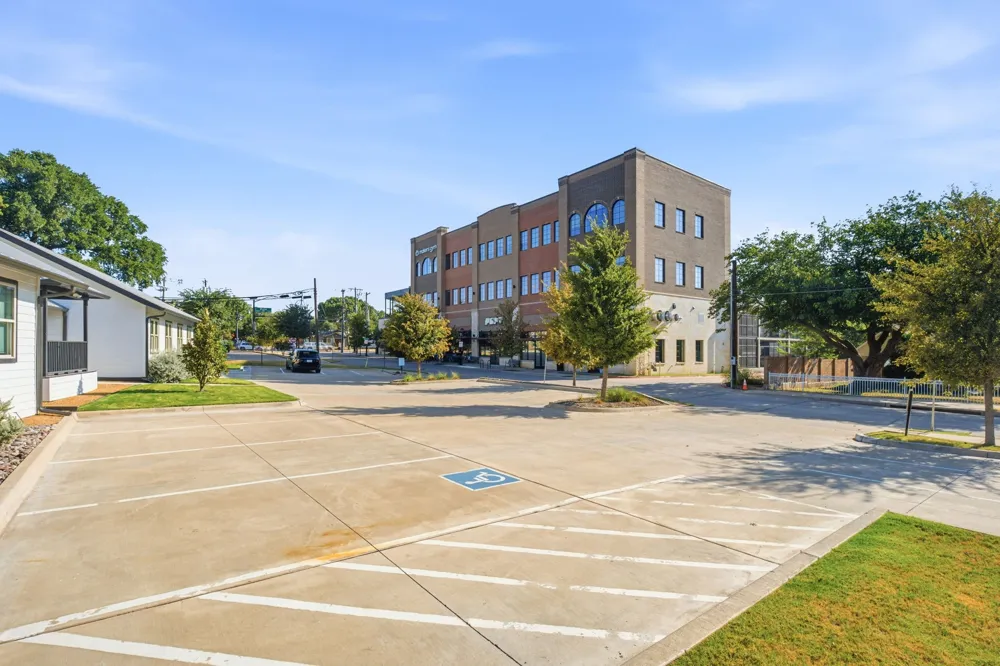 7274 Elm Street Frisco, TX 75034