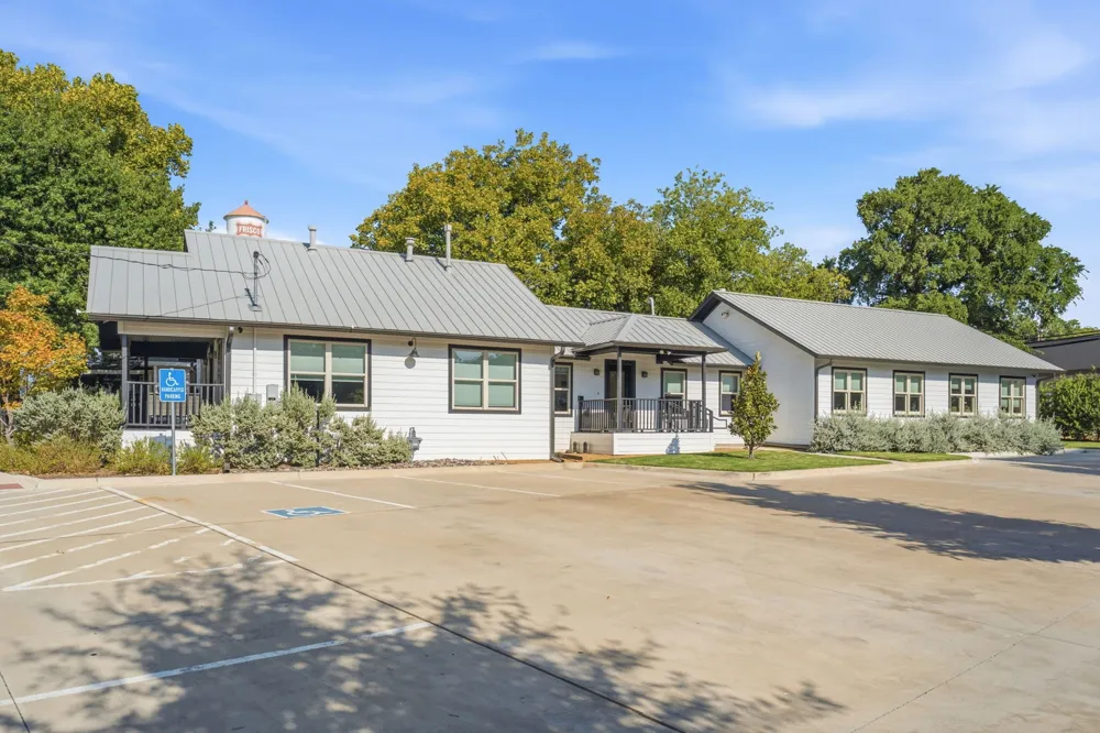 7274 Elm Street Frisco, TX 75034