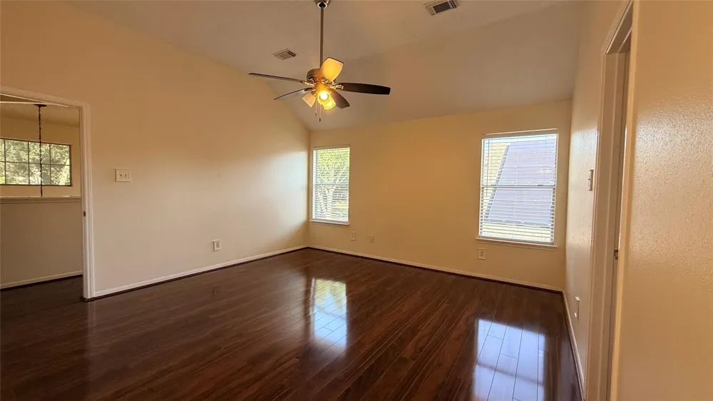 106 Crimson Bay Drive League City, TX 77573