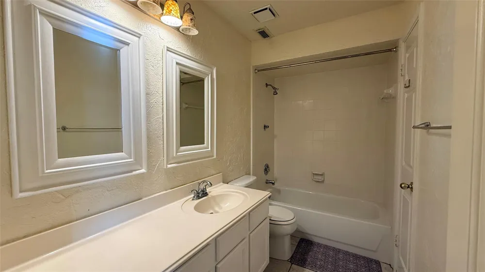 106 Crimson Bay Drive League City, TX 77573