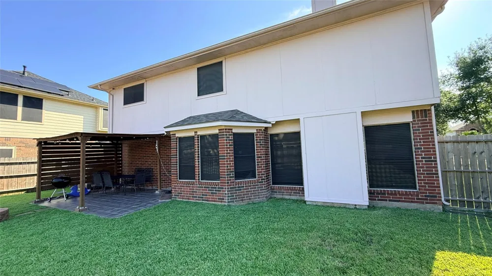 106 Crimson Bay Drive League City, TX 77573