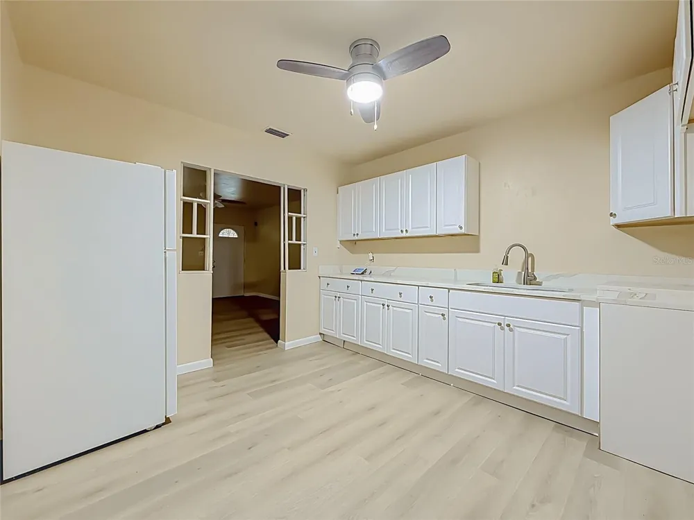 2121 10TH STREET S St Petersburg, FL 33705