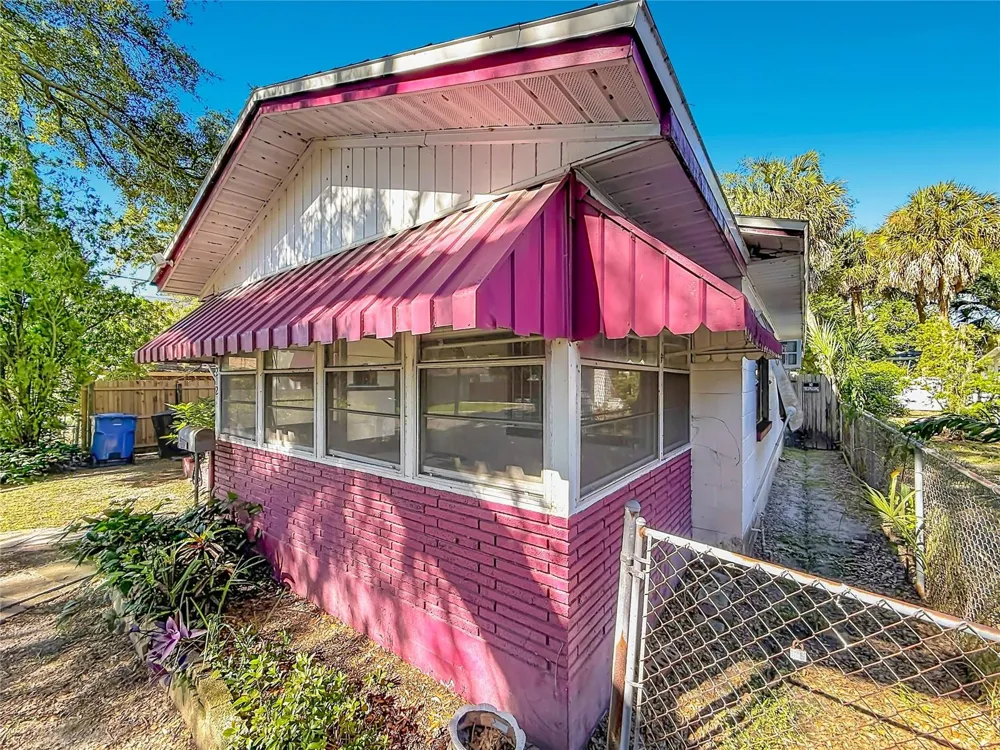 2121 10TH STREET S St Petersburg, FL 33705