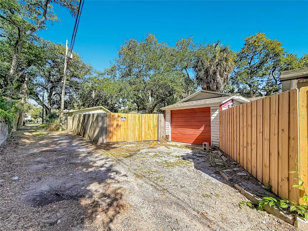 2121 10TH STREET S St Petersburg, FL 33705