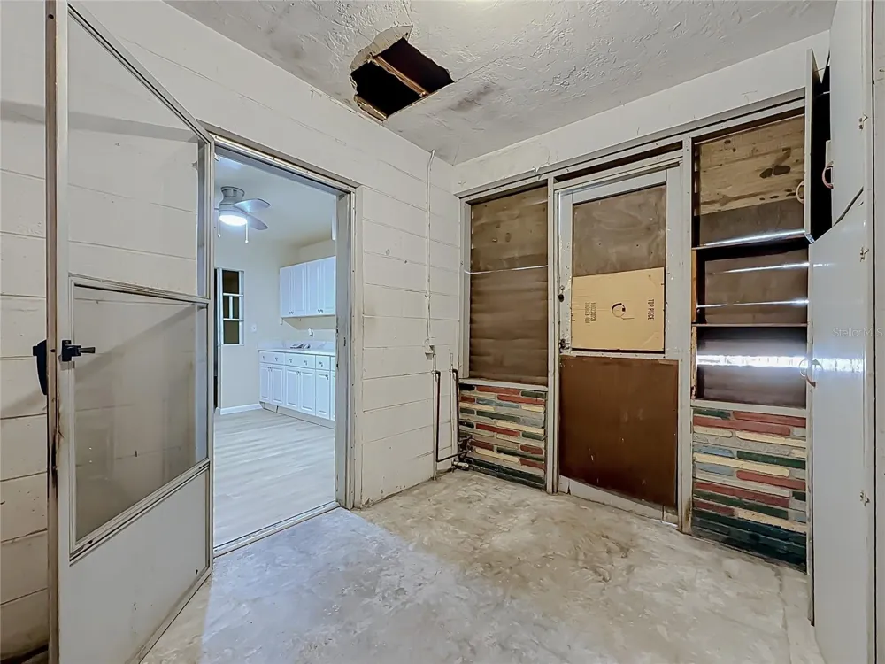 2121 10TH STREET S St Petersburg, FL 33705