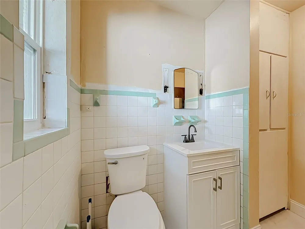 2121 10TH STREET S St Petersburg, FL 33705