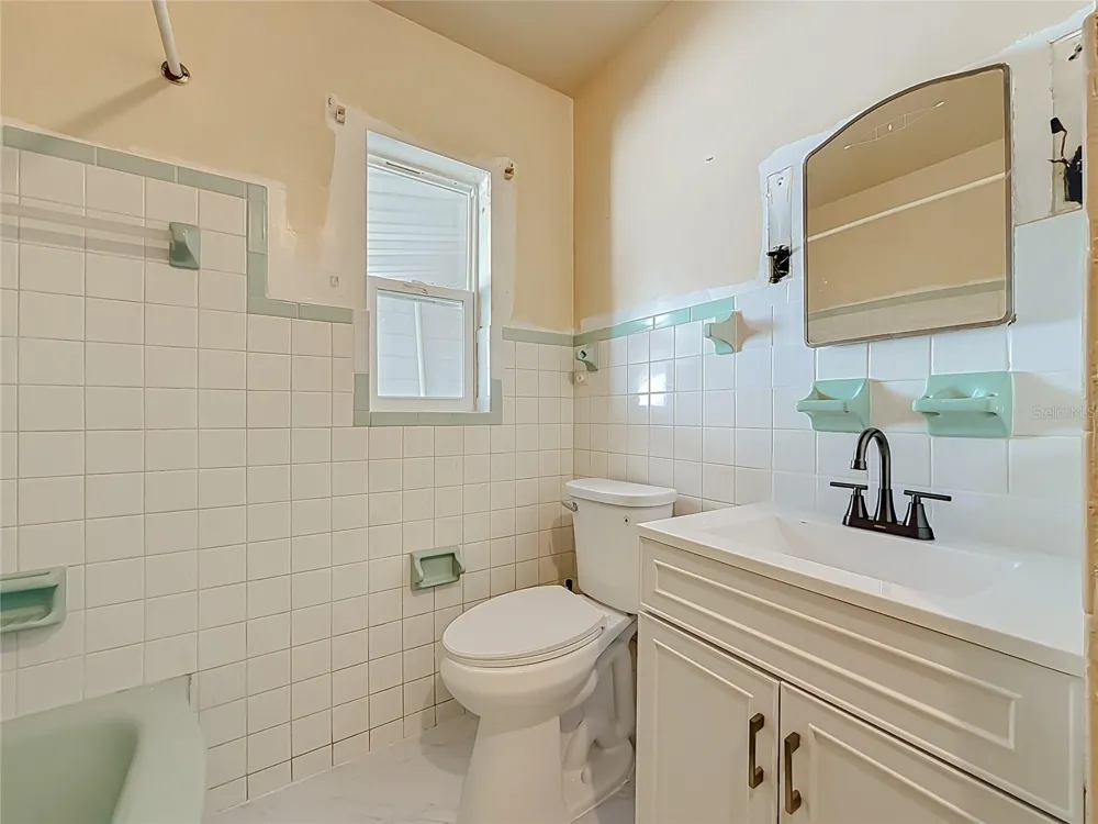 2121 10TH STREET S St Petersburg, FL 33705