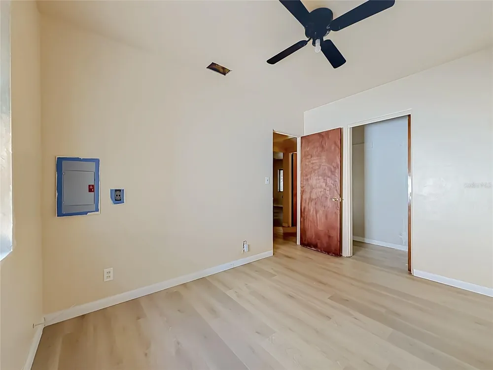 2121 10TH STREET S St Petersburg, FL 33705