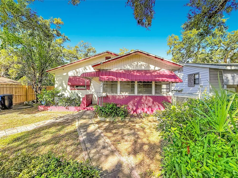 2121 10TH STREET S St Petersburg, FL 33705