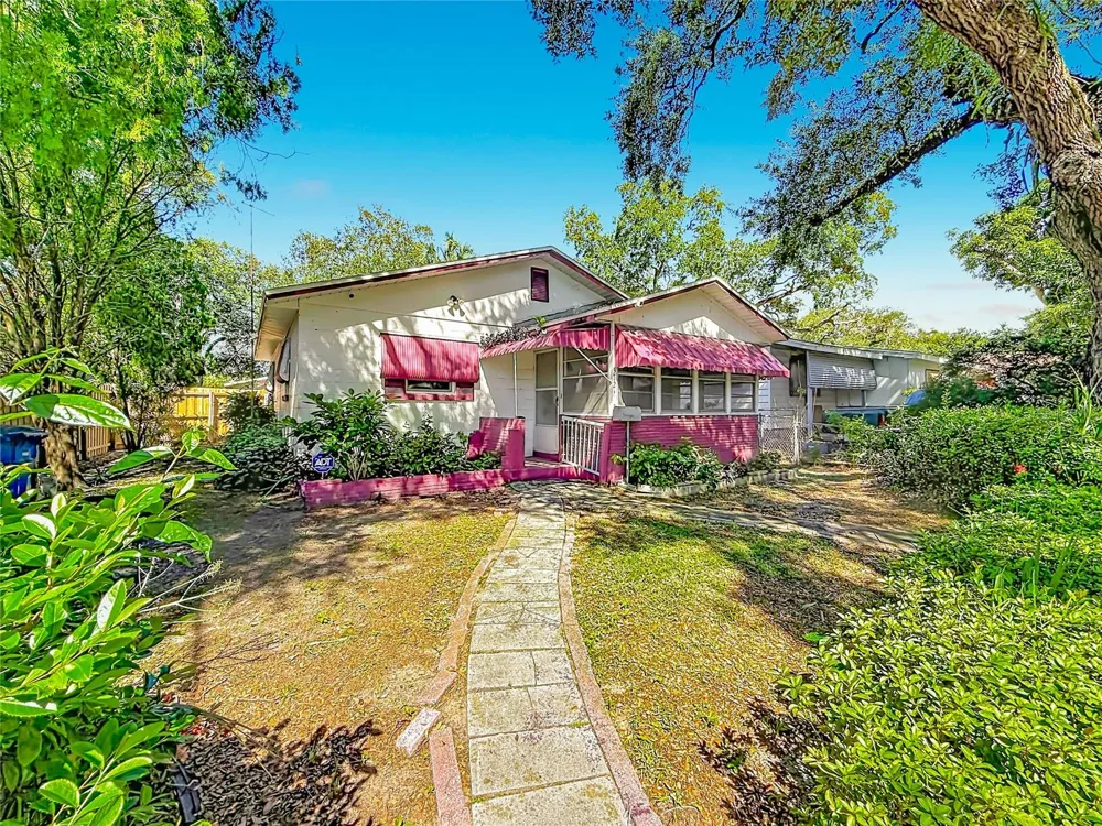 2121 10TH STREET S St Petersburg, FL 33705