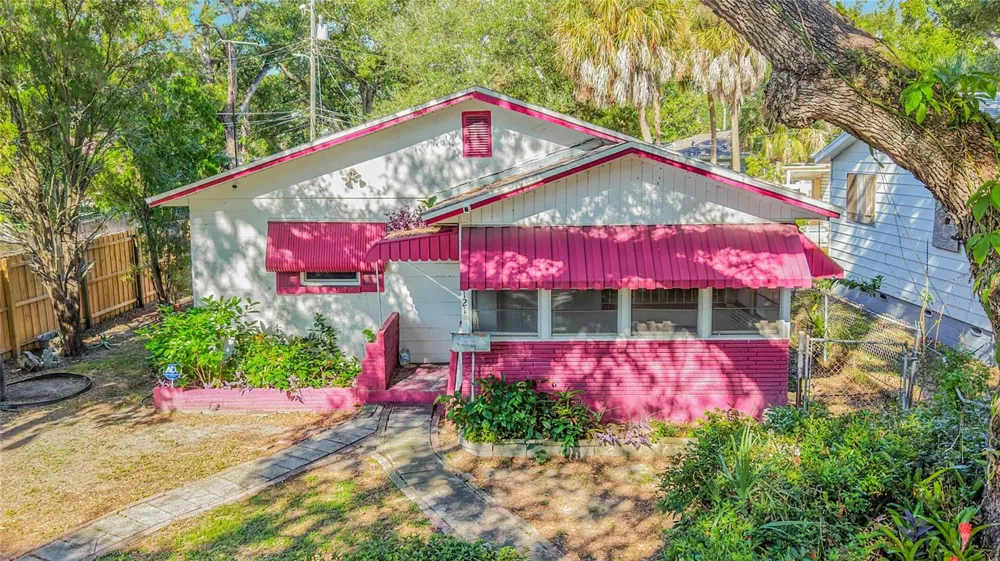 2121 10TH STREET S St Petersburg, FL 33705