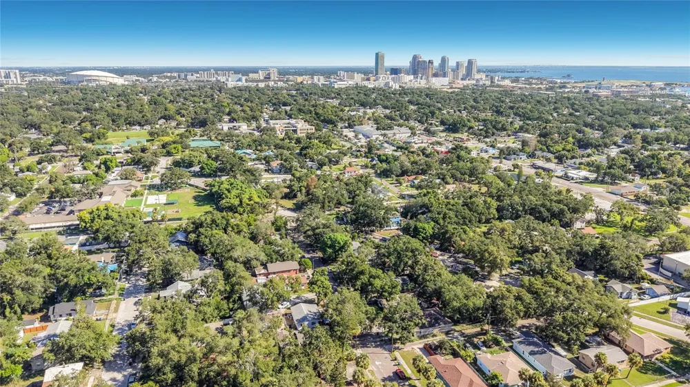 2121 10TH STREET S St Petersburg, FL 33705