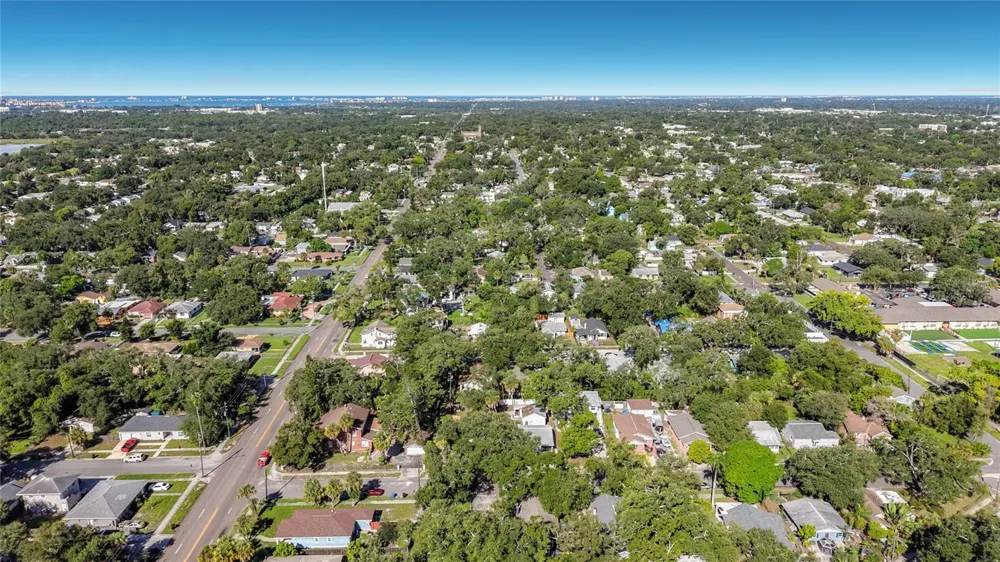 2121 10TH STREET S St Petersburg, FL 33705