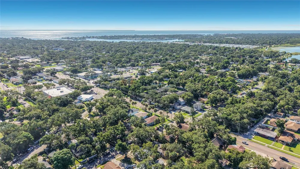 2121 10TH STREET S St Petersburg, FL 33705