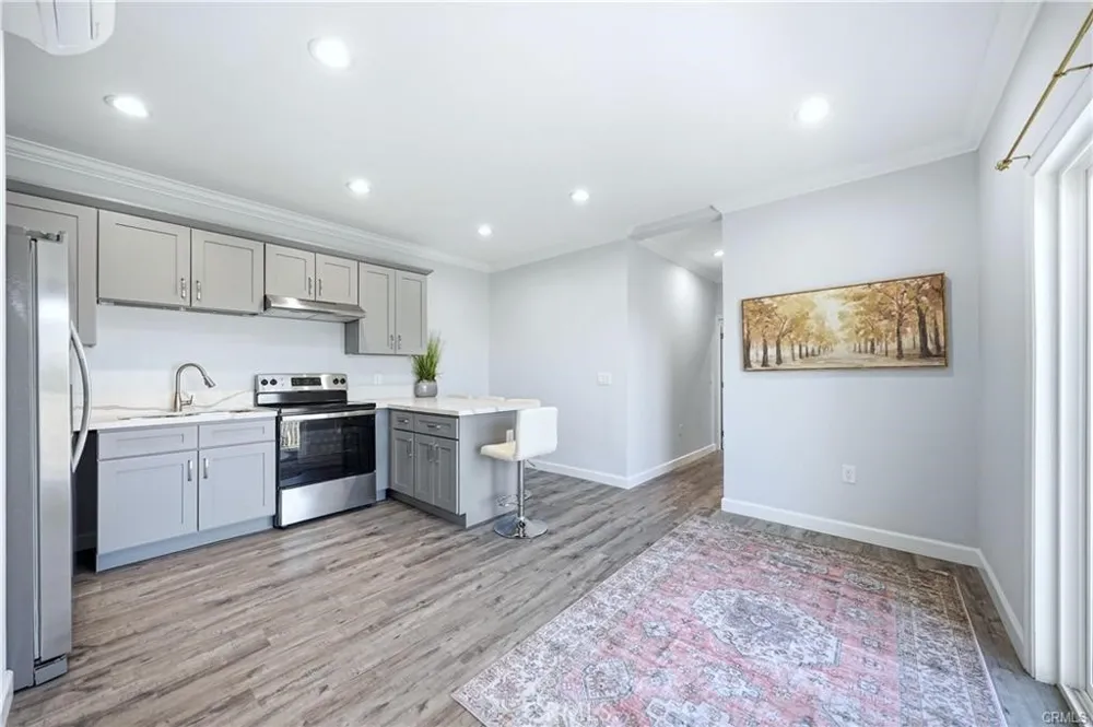 332 Anita Dr Pasadena, CA 91105
