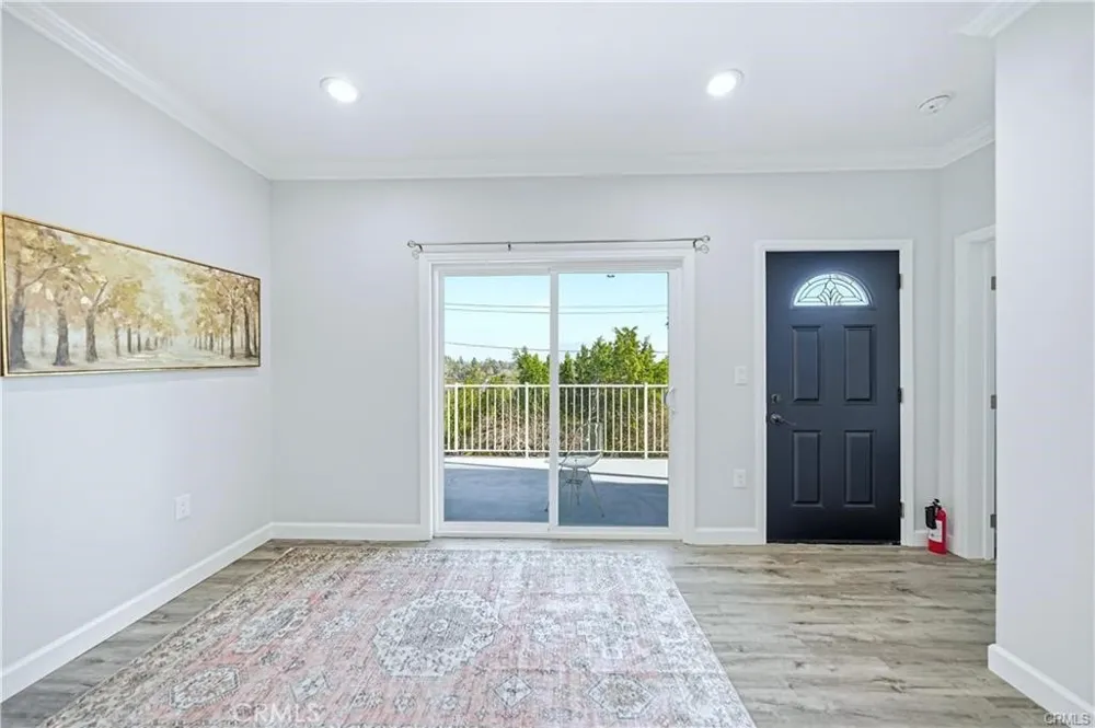 332 Anita Dr Pasadena, CA 91105