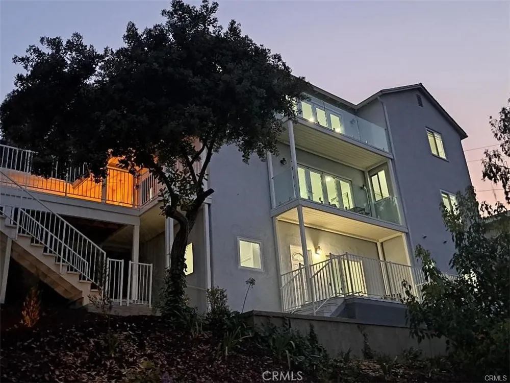 332 Anita Dr Pasadena, CA 91105
