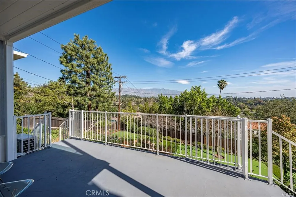 332 Anita Dr Pasadena, CA 91105