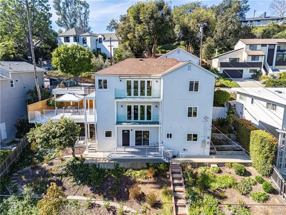 332 Anita Dr Pasadena, CA 91105