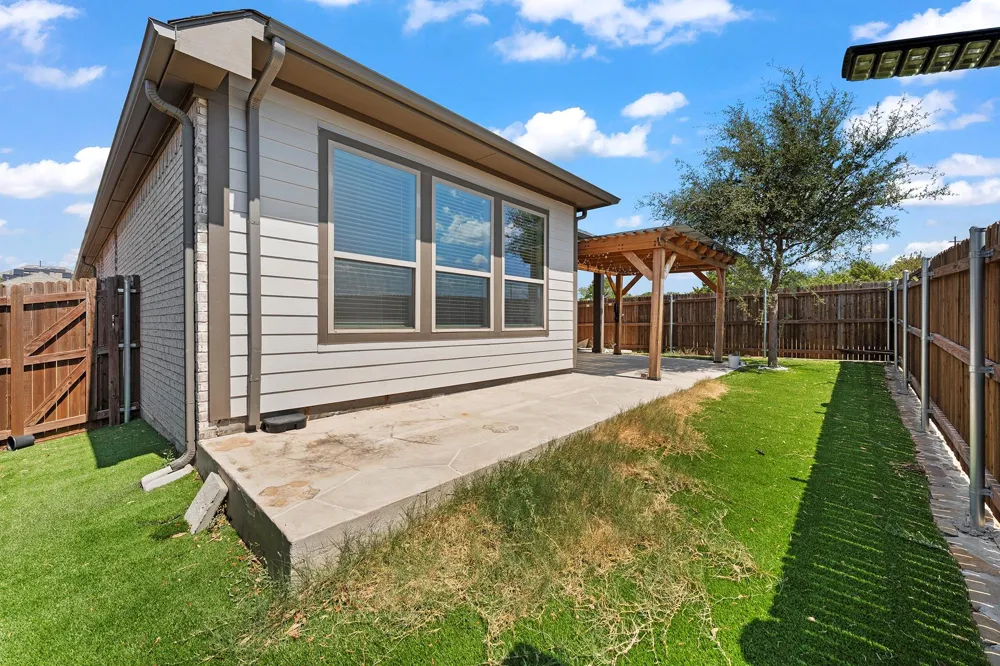 102 Camelia Street Garland, TX 75043