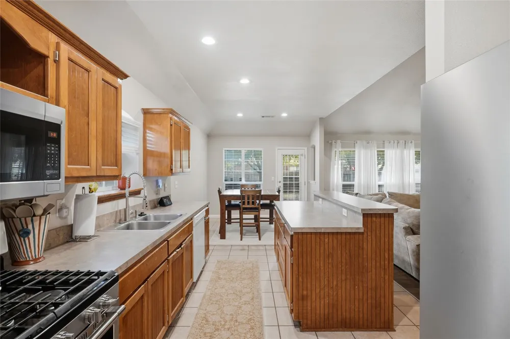 15318 E 89th Court Owasso, OK 74055