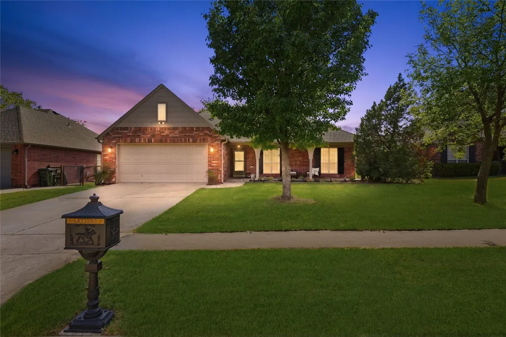 15318 E 89th Court Owasso, OK 74055